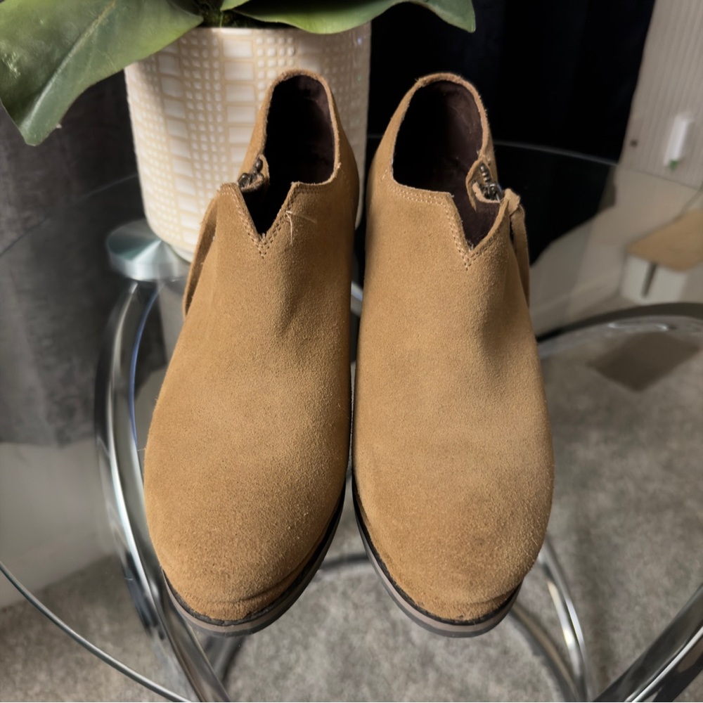 ariat suede ankle bootie plataform 9.5 B - Picture 2 of 9